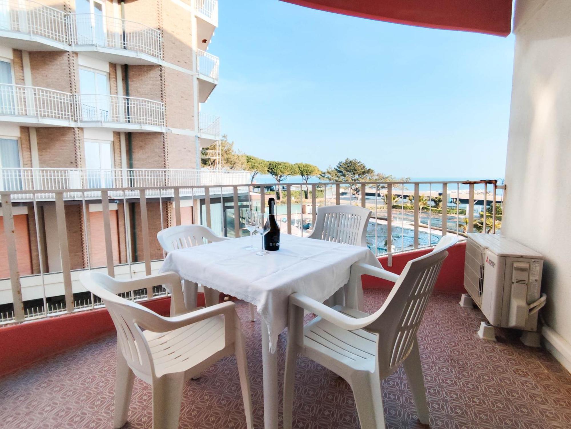 Apartamento Apollo Fronte Mare Lido di Jesolo Exterior foto