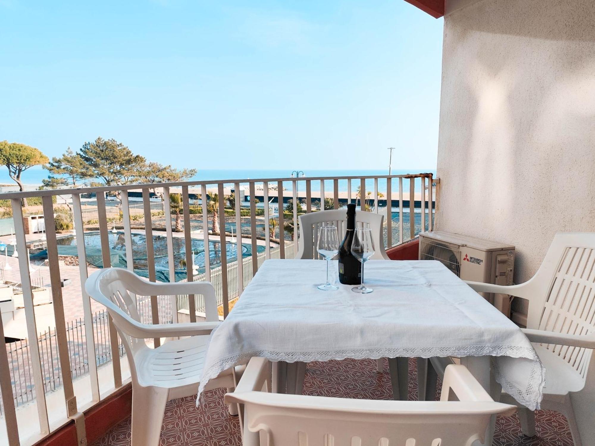 Apartamento Apollo Fronte Mare Lido di Jesolo Exterior foto